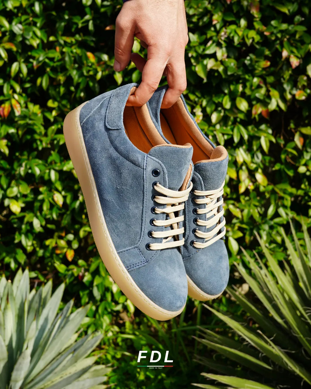 Sneakers Berlino in Camoscio Azzurro